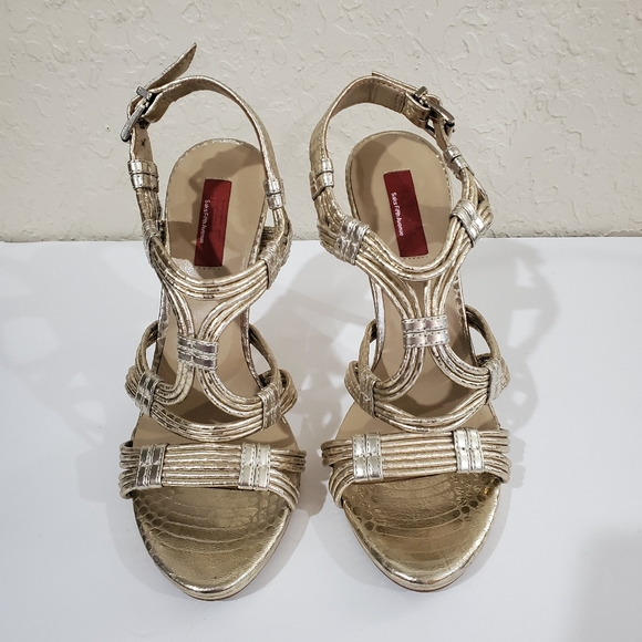 Red by Saks Fifth Ave Gold Leather Heels Size 6.5 - Picture 2 of 9